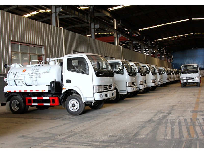 DONGFENG 2cbm Vacuum Sewage Suction Truck