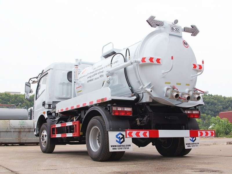 DONGFENG 3cbm Vacuum Sewer Cleaning Sucking Trucks