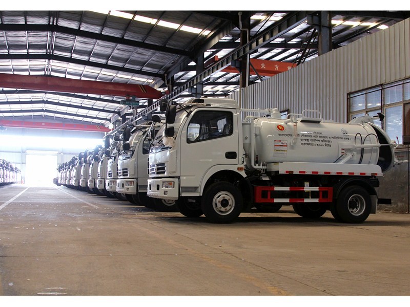 DONGFENG 3cbm Vacuum Sewer Cleaning Sucking Trucks