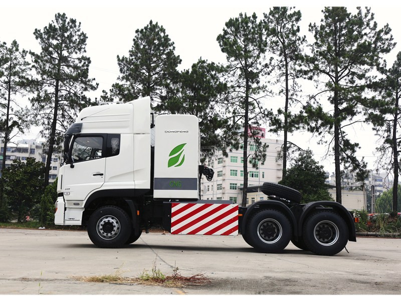 DONGFENG 440HP CNG Tractor Head