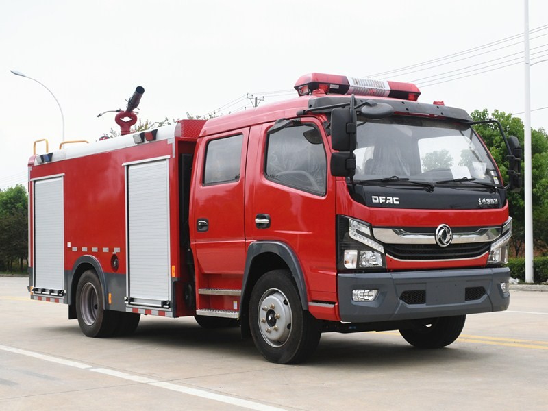 DONGFENG 4cbm Water Tank Fire Fighting Truck