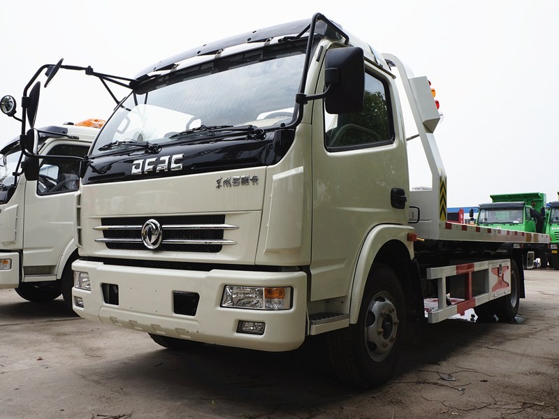 DONGFENG 4 ton Flatbed Towing Truck