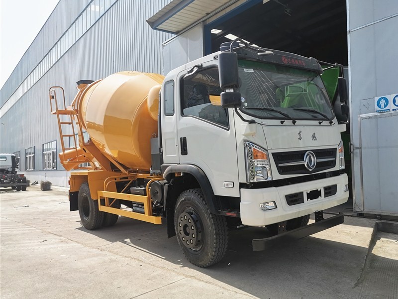 DONGFENG 5cbm Concrete Mixer Truck