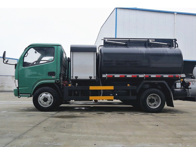 DONGFENG 5cbm Refueling Tanker Truck