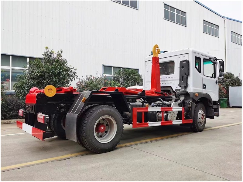 DONGFENG 6cbm arm roll garbage truck