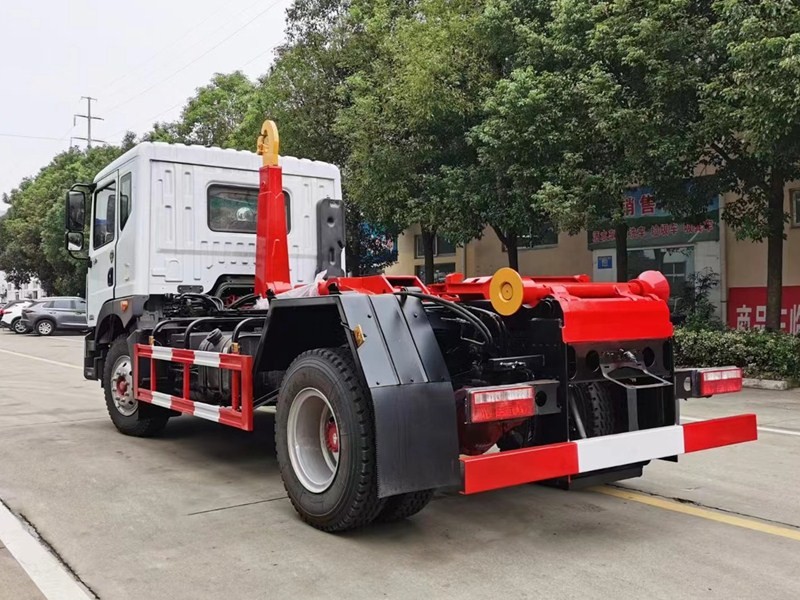 DONGFENG 6cbm arm roll garbage truck