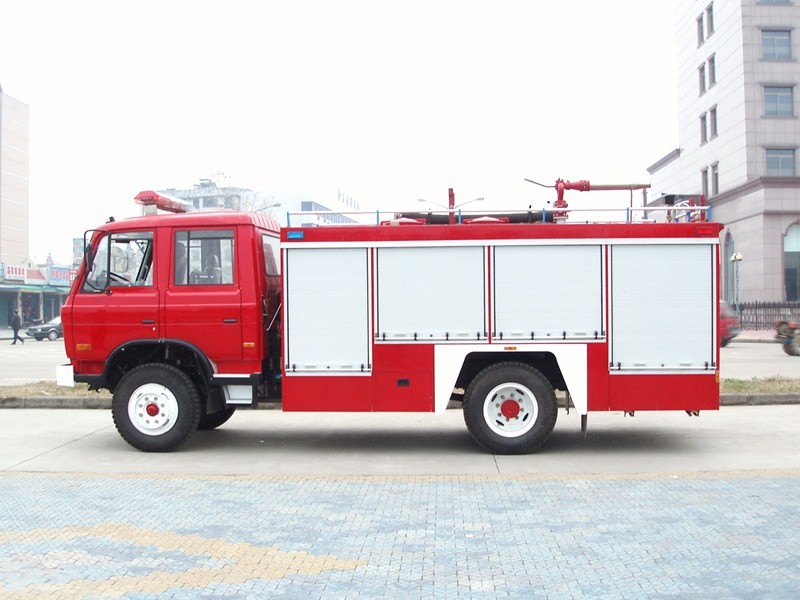 DONGFENG 8cbm Water Foam Tank Fire Truck