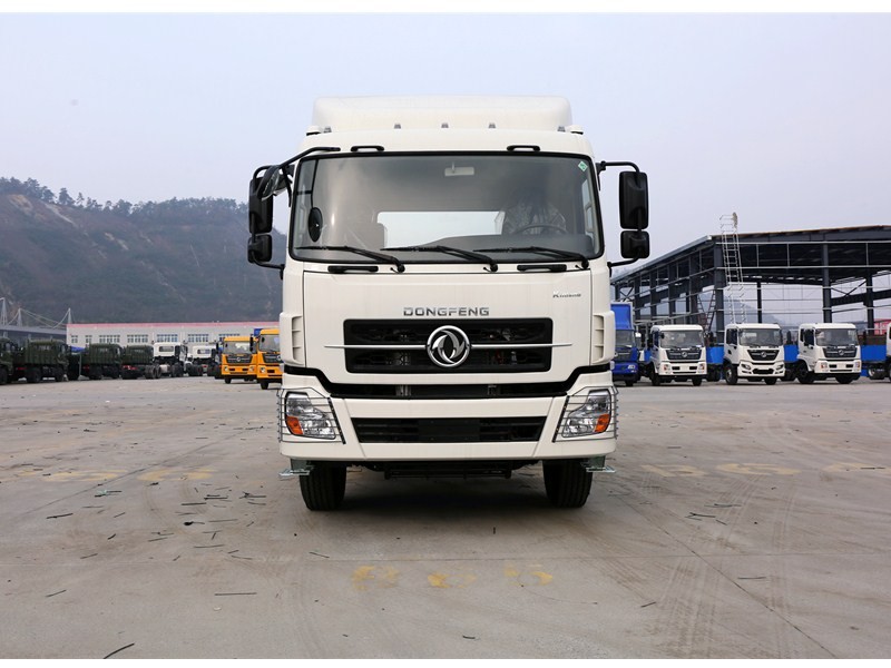 DONGFENG 375HP Flat-roof Tractor Head