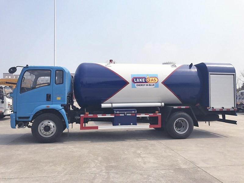 HOWO 15cbm LPG Tank Truck