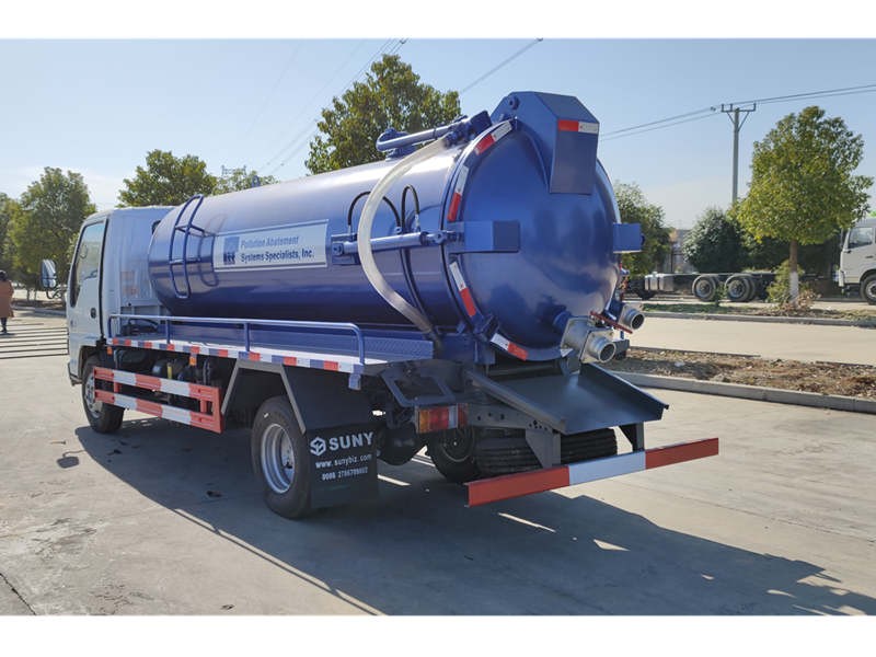 ISUZU 5cbm Vacuum Sewage Suction Truck