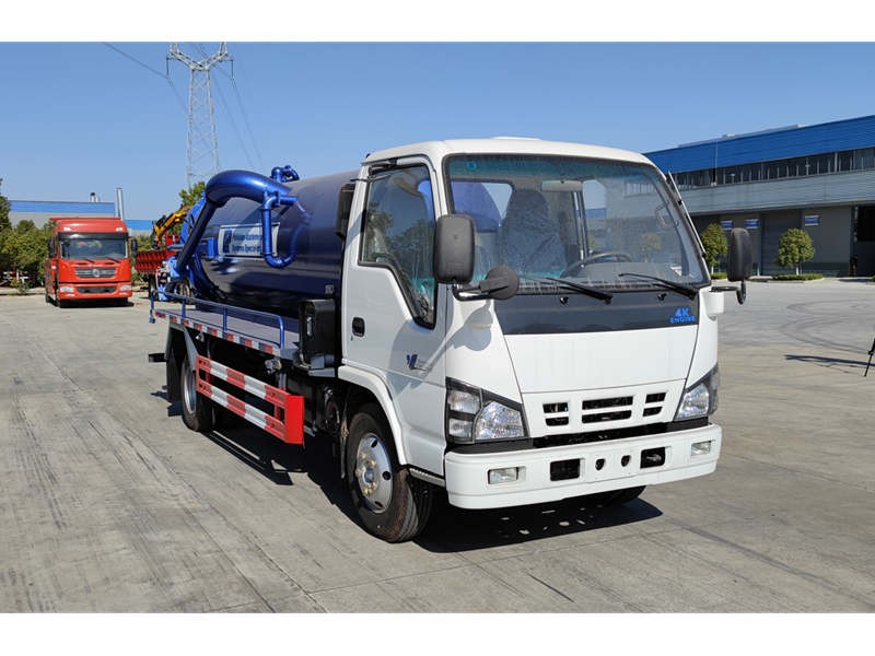 ISUZU 5cbm Vacuum Sewage Suction Truck