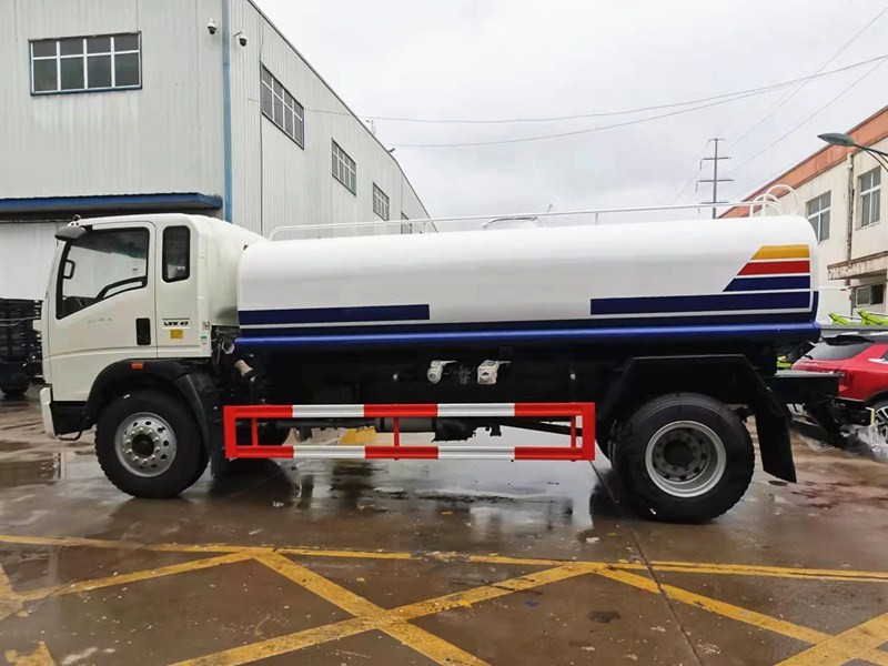 SINOTRUK HOWO 10cbm Water Bowser Truck