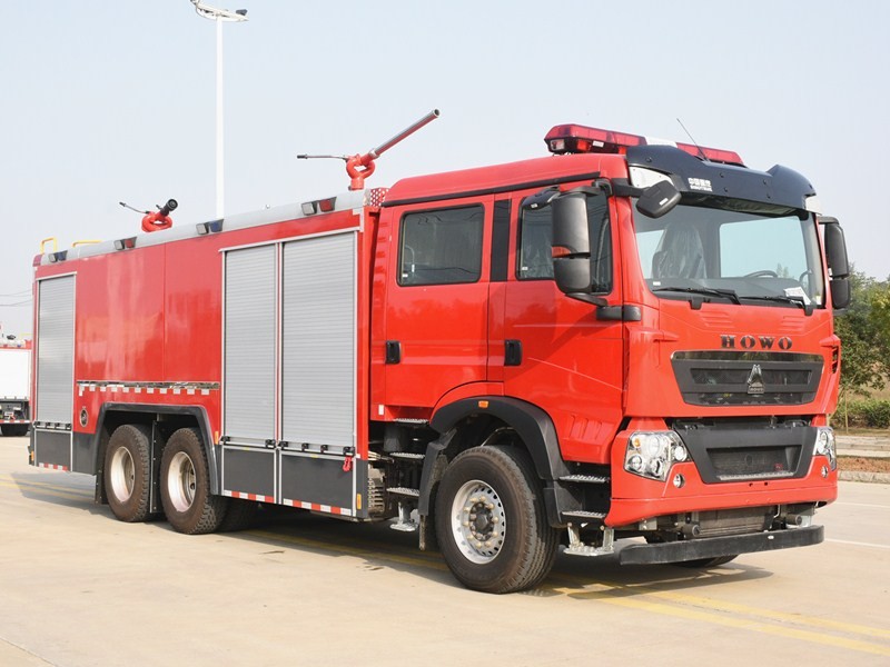 SINOTRUK HOWO 12cbm Fire Fighting Truck