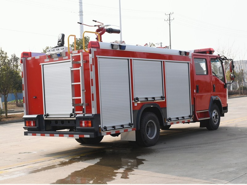 SINOTRUK HOWO 5cbm Fire Truck