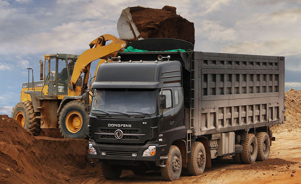 Dongfeng KC 8x4 heavy dumper truck